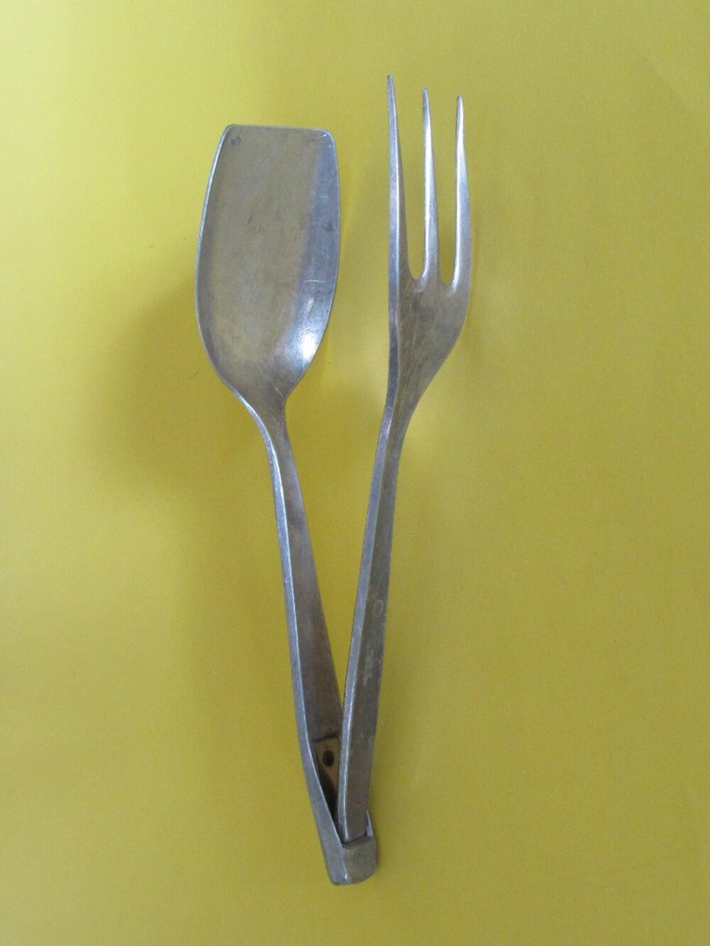 Vintage mid-century Westmark Greifling Serving Tong Set